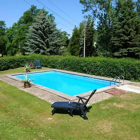 Apartment In Voigtsdorf Mit Garten, Grill Und Gemeinschaftlichem Pool